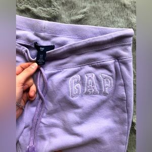 Vintage gap joggers! low waisted, in good shape, lavender purple, with waist tie